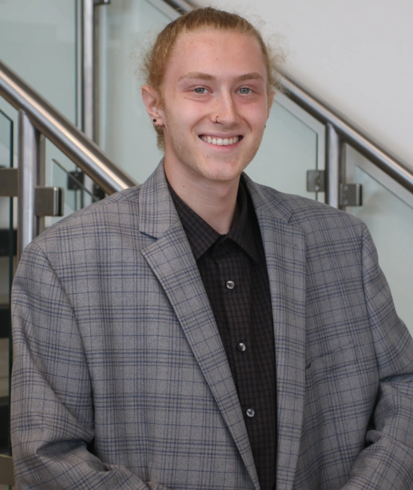 Saul Moldovan Lincoln Product Specialist