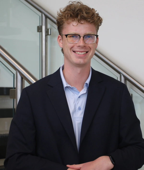 Dean Lewis Lincoln Product Specialist